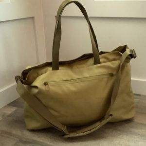 Everlane The ReNew Transit Weekender